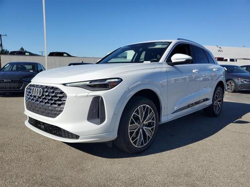 2025 Audi Q5 Premium Plus TFSI quattro S tronic