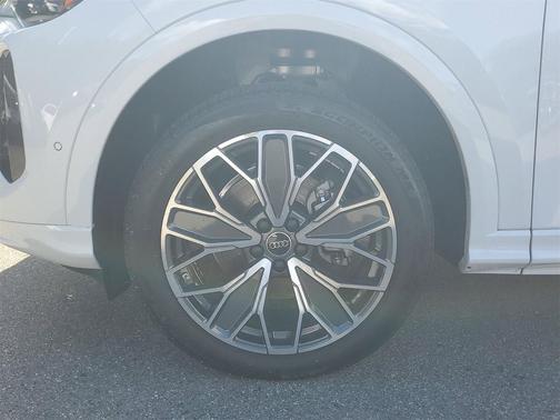 2025 Audi Q5 Premium Plus TFSI quattro S tronic