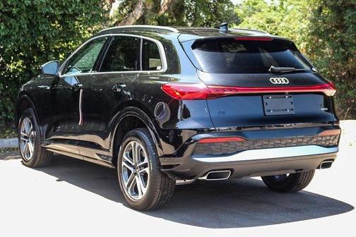 2025 Audi Q5 Premium