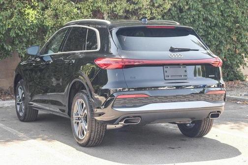 2025 Audi Q5 Premium