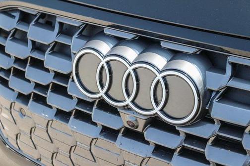 2025 Audi Q5 Premium