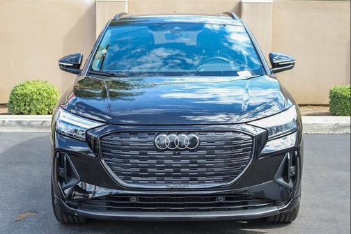 2023 Audi Q4 e-tron Premium Plus 50 quattro
