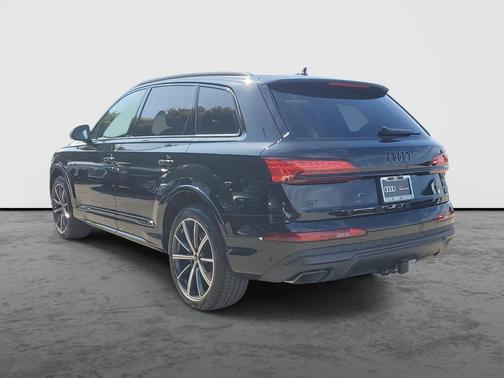 2026 Audi Q7 45 Premium Plus