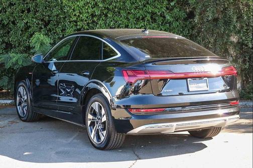 2022 Audi e-tron Sportback S line Premium