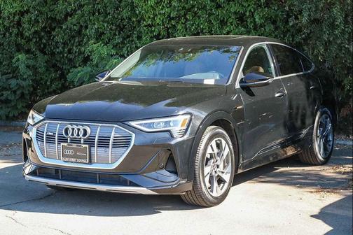 2022 Audi e-tron Sportback S line Premium