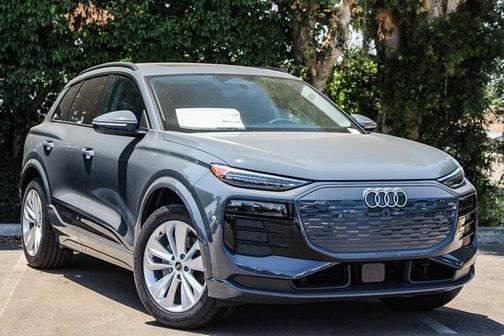 2025 Audi Q6 e-tron Premium Plus
