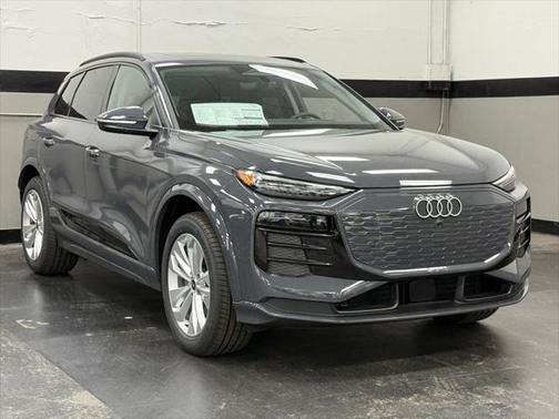 2025 Audi Q6 e-tron Premium Plus