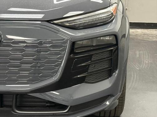 2025 Audi Q6 e-tron Premium Plus