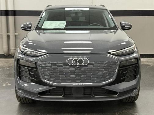 2025 Audi Q6 e-tron Premium Plus