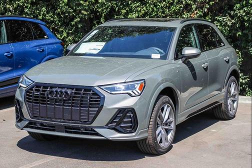2025 Audi Q3 Premium 45 TFSI S line quattro Tiptronic