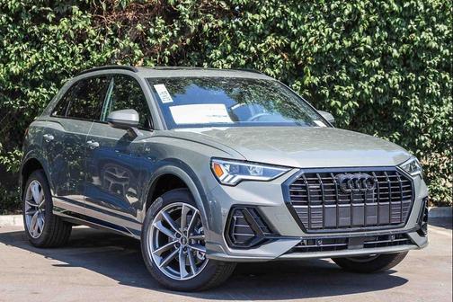 2025 Audi Q3 Premium 45 TFSI S line quattro Tiptronic