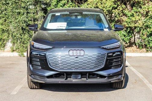 2025 Audi Q6 e-tron Premium Plus