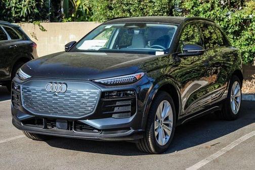 2025 Audi Q6 e-tron Premium Plus