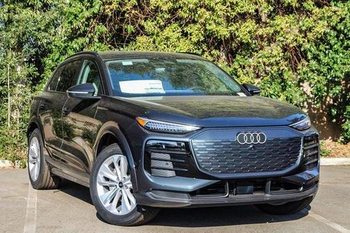 2025 Audi Q6 e-tron Premium Plus