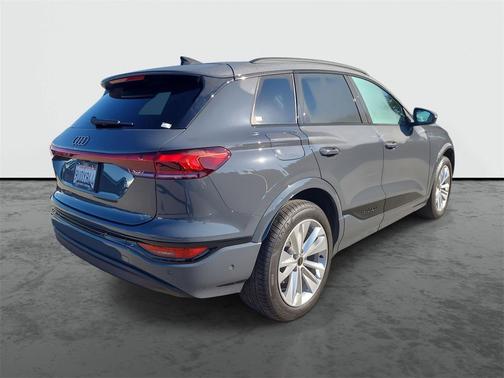 2025 Audi Q6 e-tron Premium Plus