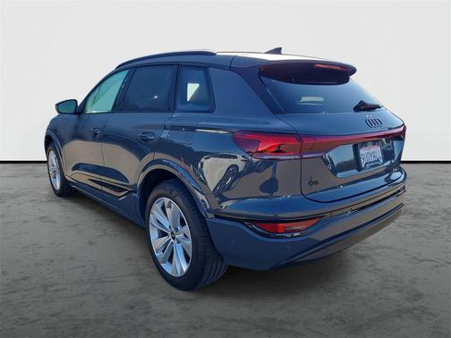 2025 Audi Q6 e-tron Premium Plus
