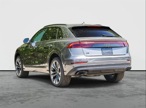 2025 Audi Q8 55 Premium Plus