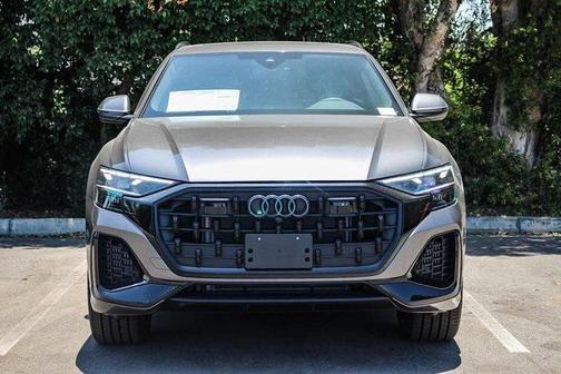 2025 Audi Q8 55 Premium Plus