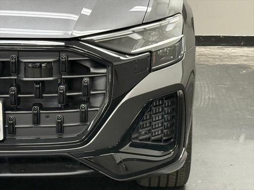 2025 Audi Q8 55 Premium Plus