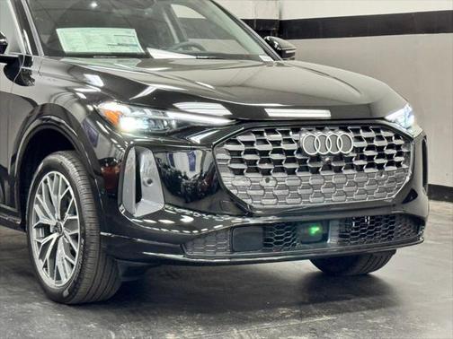 2025 Audi Q5 Premium Plus