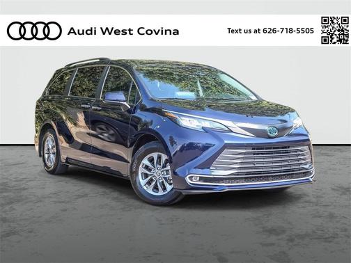 2023 Toyota Sienna XLE