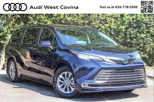 2023 Toyota Sienna XLE