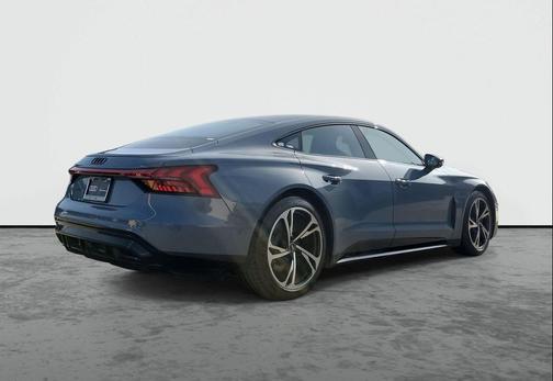 2022 Audi e-tron GT Prestige