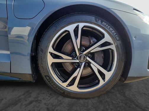 2022 Audi e-tron GT Prestige