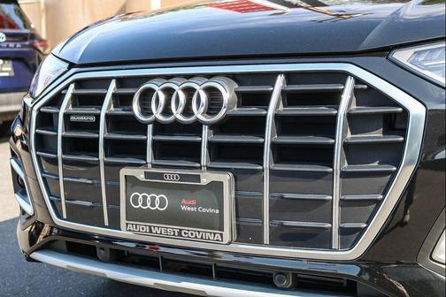 2023 Audi Q5 40 Premium