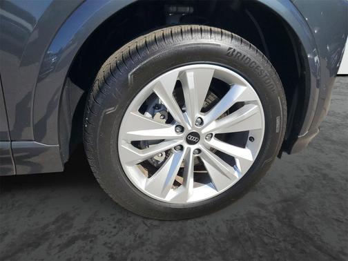 2025 Audi Q6 e-tron Premium