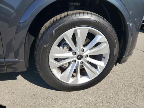 2025 Audi Q6 e-tron Premium