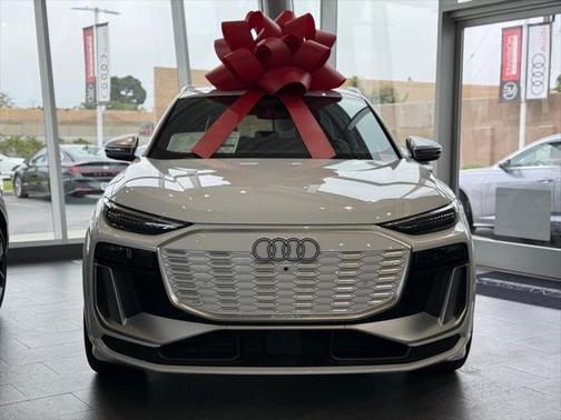 2025 Audi SQ6 e-tron Premium Plus quattro