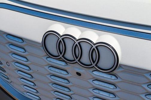 2025 Audi SQ6 e-tron Premium Plus quattro