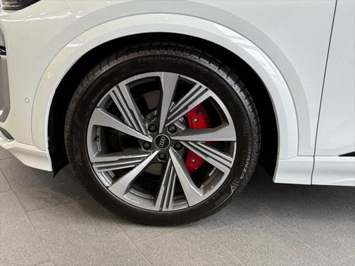 2025 Audi SQ6 e-tron Premium Plus quattro