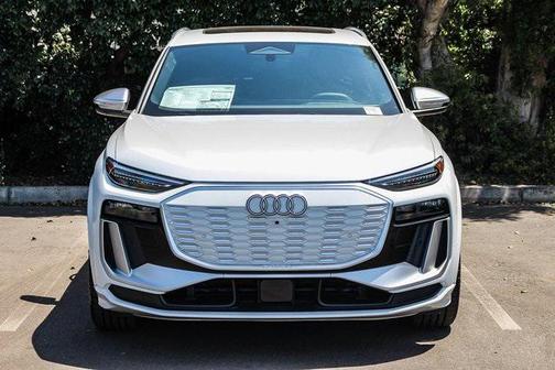 2025 Audi SQ6 e-tron Premium Plus quattro
