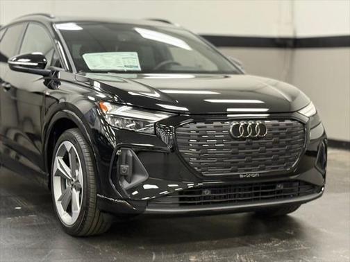 2025 Audi Q4 e-tron Premium Plus 55 quattro