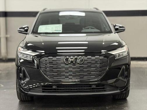 2025 Audi Q4 e-tron Premium Plus 55 quattro