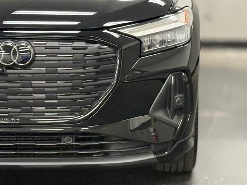 2025 Audi Q4 e-tron Premium Plus 55 quattro