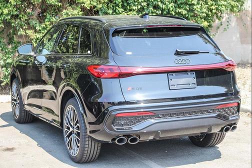 2025 Audi SQ5 3.0T Premium Plus