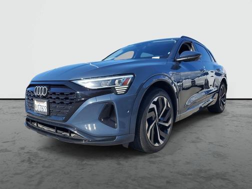 2024 Audi Q8 e-tron Premium Plus