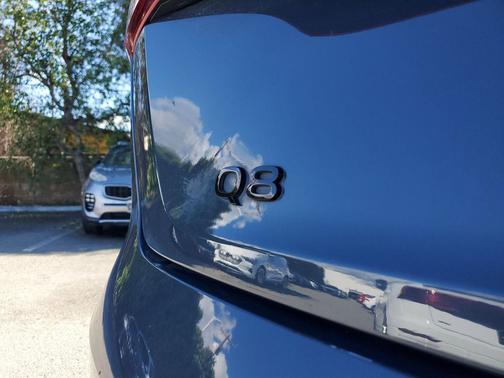 2024 Audi Q8 e-tron Premium Plus