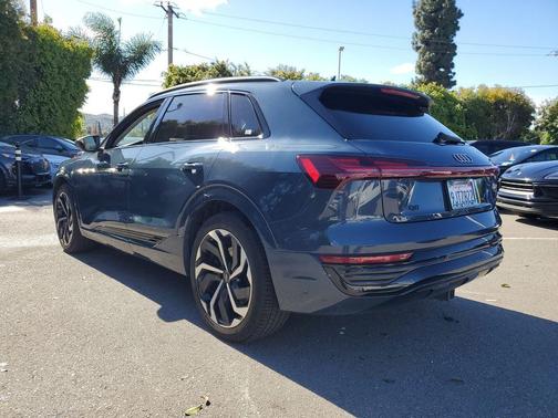 2024 Audi Q8 e-tron Premium Plus