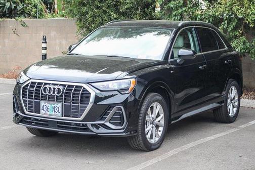 2022 Audi Q3 45 S line Premium