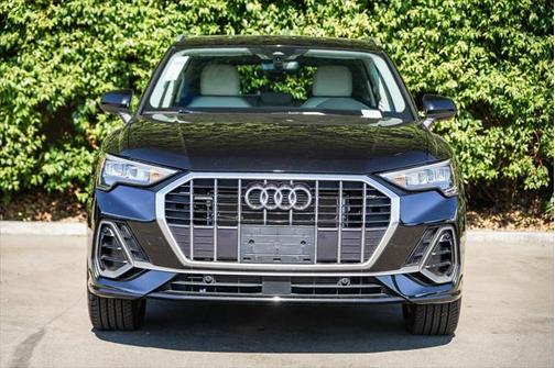 2022 Audi Q3 45 S line Premium