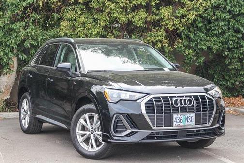 2022 Audi Q3 45 S line Premium