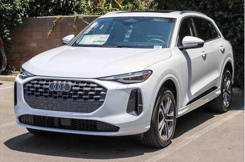 2025 Audi Q5 Premium