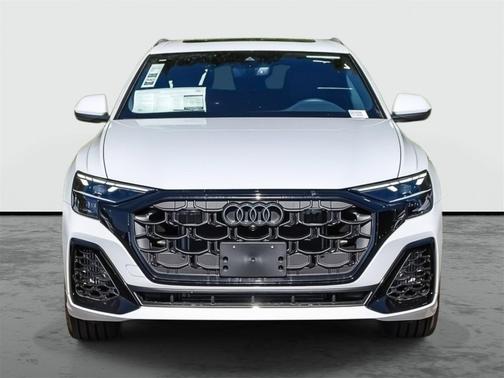 2025 Audi Q8 55 Premium Plus