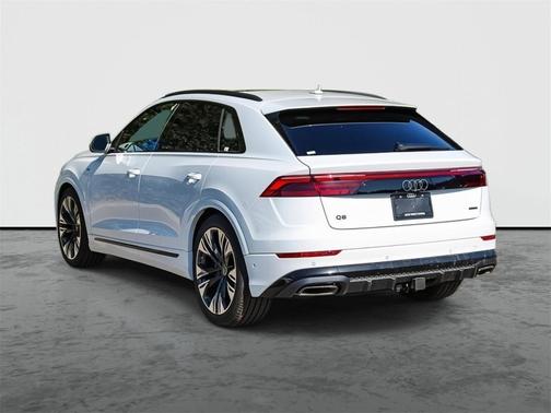 2025 Audi Q8 55 Premium Plus