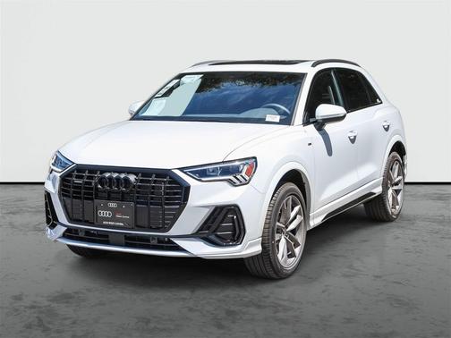 2025 Audi Q3 Premium 45 TFSI S line quattro Tiptronic