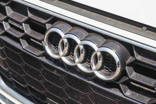 2022 Audi A4 45 S line Premium Plus